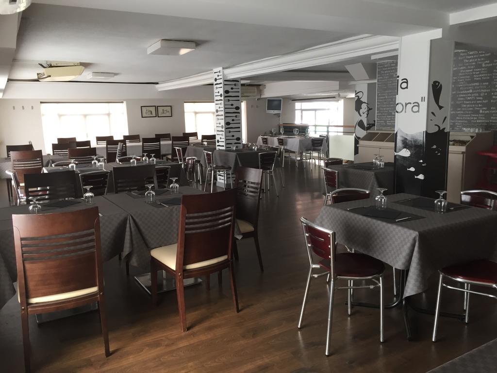 Pension Oasis Zamora Luaran gambar